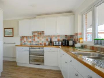 Sidmouth Road | Studio townhouse for rent #152245075 | Rentberry