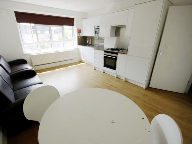 Sidmouth Street, London WC1H, 4 bed flat to rent, £4,312 pcm | PrimeLocation