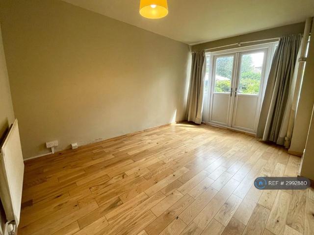 Sidney Square, London, E1 1 bed flat to rent £1,676 pcm £387 pw