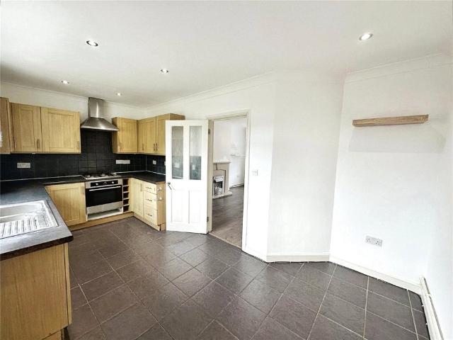 Sidney Street, Kent ME16 3 bed terraced house to rent £1,600 pcm £369 pw