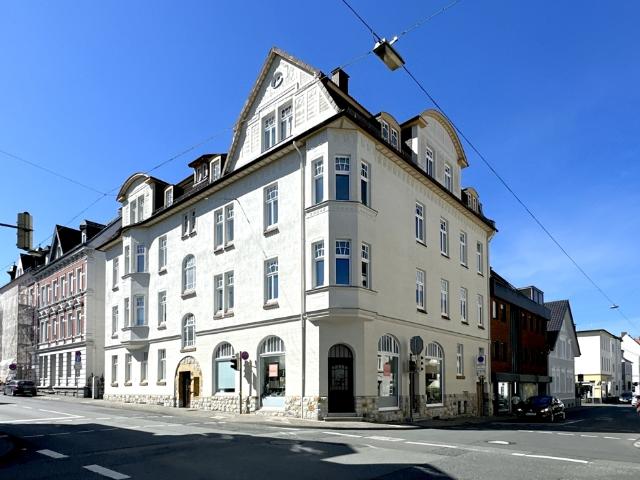 Sie lieben Altbau? Dann werden Sie sich in diese Wohnung sofort verlieben! NUR FÜR EINE PERSON