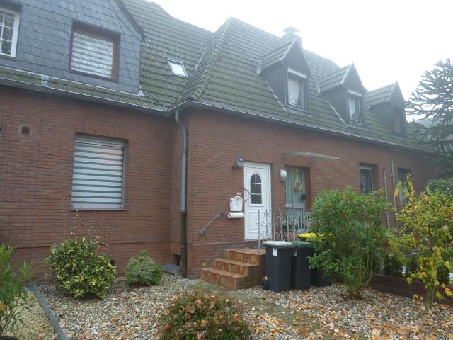 Sie werden staunen! Gemütliches Zechenhaus mit modernem Badezimmer und Einzelgarage in Kamp Lintfort