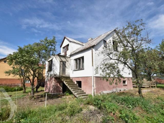 Siedlisko 1669 m² z domem do remontu w Czeremsze