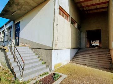 Kultowy bar „Pod Dębem” na sprzedaż – rozbudowa, 667 m2!