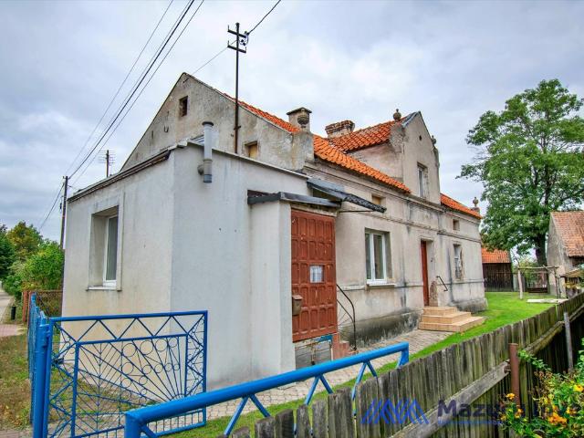 Siedlisko w Olszynach z domem, stodołą i budynkami