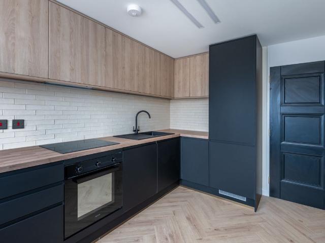 Siege House, Sidney Street, London E1, 2 bed flat to rent, £2,350 pcm | PrimeLocation