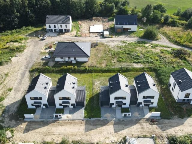 Nowoczesny dom bliźniaczy 135m2, garaż, taras, wysoki standard