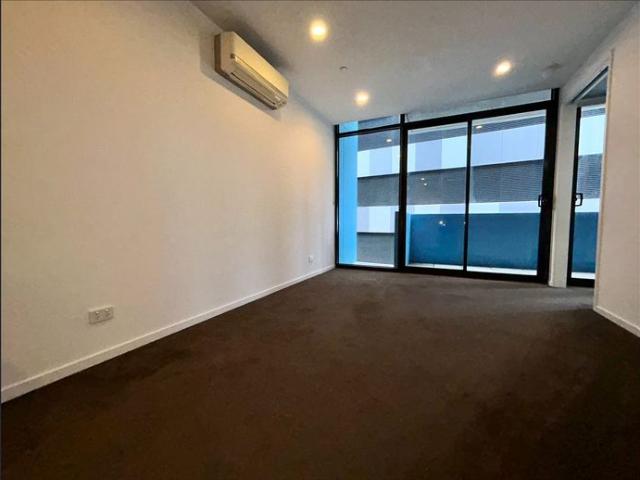 SIENNA APARTMENT WITH SPACIOUS BALCONY
