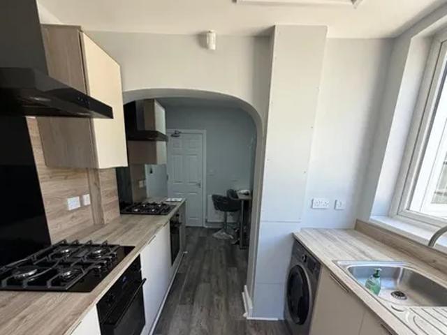 Sienna Way, West Bromwich, B71 1AE, United Kingdom | 6 bed house for rent #167247276 | Rentberry