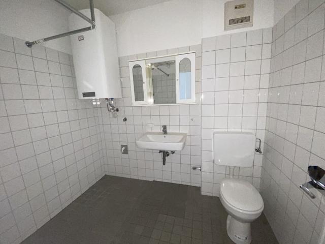 SIERNING SCHÖNE WOHNUNG FÜR PENSIONISTEN MIT BALKON!