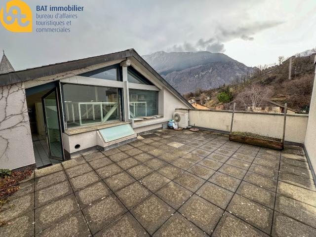 Sierre – Loftbüro auf dem Dachboden mit großer Terrasse – Gobet