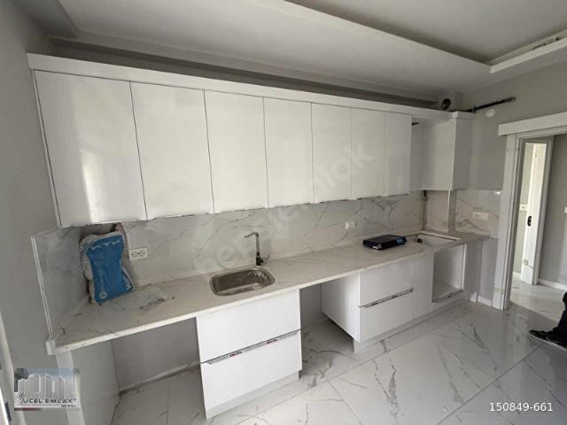 SIFIR 2+1 ARAKAT MUTFAK AYRI ANAYOL KENARI DAİRE YÜCEL EMLAK'TAN