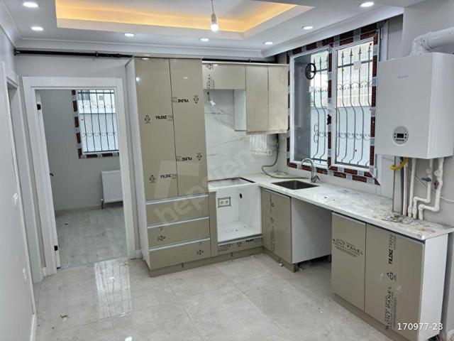 SIFIR YENİ BİNA 1+1 GENİŞ BAHÇE KULLANIMLI KİRALIK DAİRE