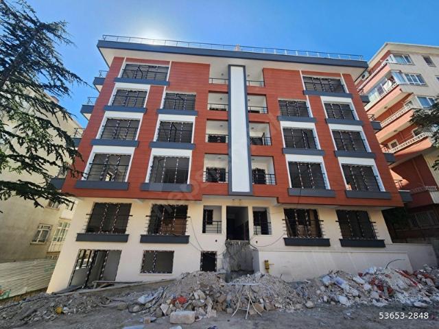 SIFIR YENİ BİNADA TOMURCUK SOK. 3+1 135M2 3.KAT KOMBİLİ ASANSÖRLÜK.GARAJLI T.B.M.MTUNALI HİL.YANI