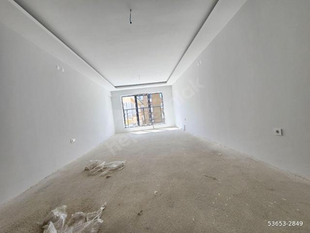 SIFIR YENİ BİNADA TOMURCUK SOK. 3+1 135M2 3.KAT KOMBİLİ ASANSÖRLÜK.GARAJLI T.B.M.MTUNALI HİL.YANI