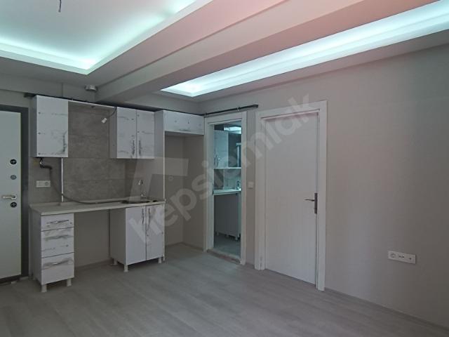 SIFIR BİNA DA FULL YAPILI ARA KAT KİRALIK 1+1 DAİRE