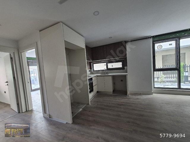 ZERDALİLİK'TE SIFIR BİNADA KAPALI OTOPARKLI 2+1