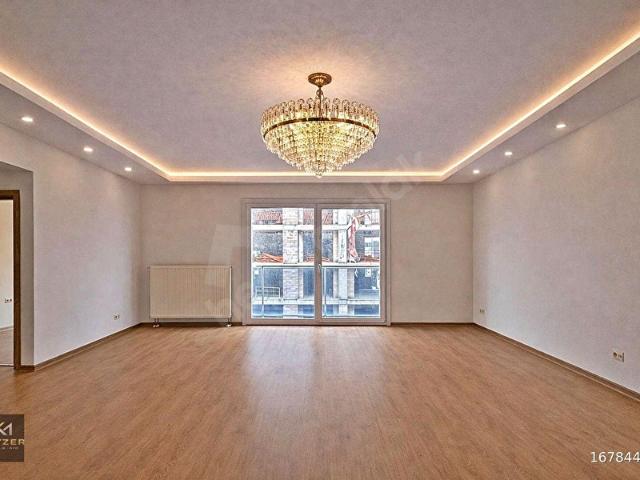 SIFIR BİNADA SİTE İÇERİSİNDE METROBÜSE YAKIN 1+1 SATILIK DAİRE