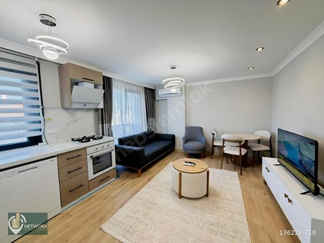 SIFIR BİNALÜX EŞYALI MÜKEMMEL LOKASYON MEYDAN 4DK OTOPARKLI 2+1