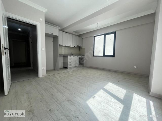 SIFIR CADDEYE 50 METRE ARA KAT BALKONLU YERDEN ISITMALI DAİRE