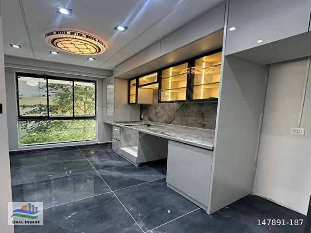 SIFIR DAİRE ! METROBÜSE 1 DK %80 KREDİYE UYGUN 2+1 ARAKAT DAİRE