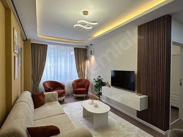 SIFIR EŞYALI 2+1 GENİŞ TERASLI CAM BALKONLU KİRALIK DAİRE