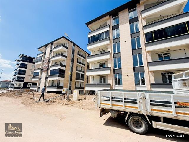 SIFIR FIRSAT DAİRE YERDEN ISITMA KAPALI OTOPARK 2+1