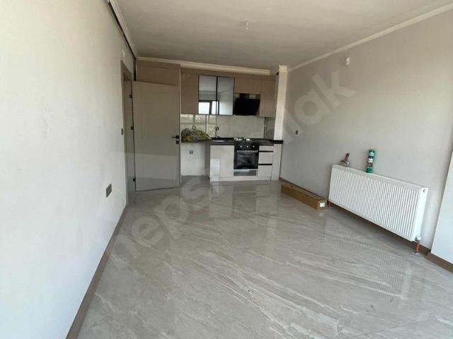 SIFIR ÇİFTLİK KAVŞAĞI BALKONLU 1+1