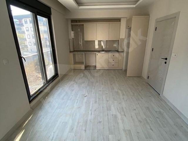 SIFIR OTURUMA HAZIR ASANSÖRLÜ 1+1 DAİRE