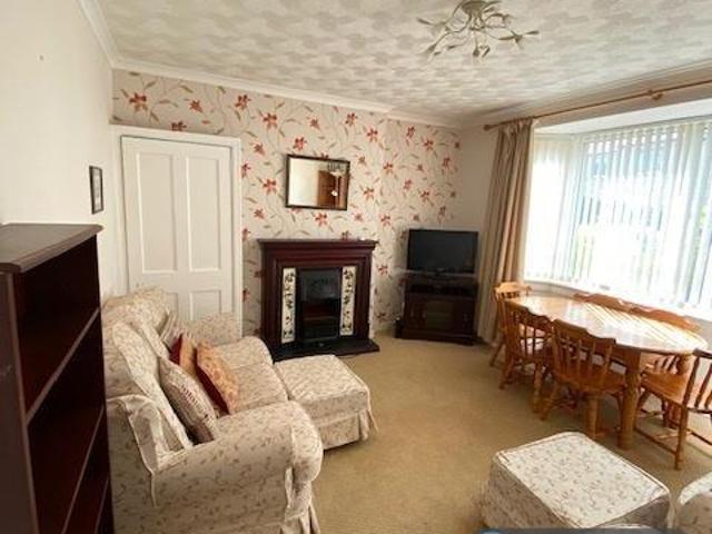 Sighthill Loan, Edinburgh, EH11 4 bed flat to rent £1,800 pcm £415 pw