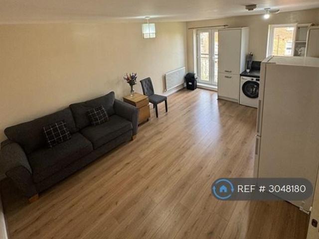 Signals Drive, Coventry, CV3 2 bed flat to rent £1,150 pcm £265 pw