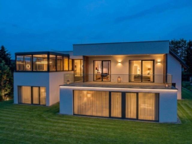 Signature & Modern Living HighEnd Penthouse mit großer Sonnenterrasse & Grünblick 20 Minuten vom Stadtzentrum Graz!
