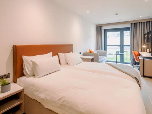 Signature Plus Studio
