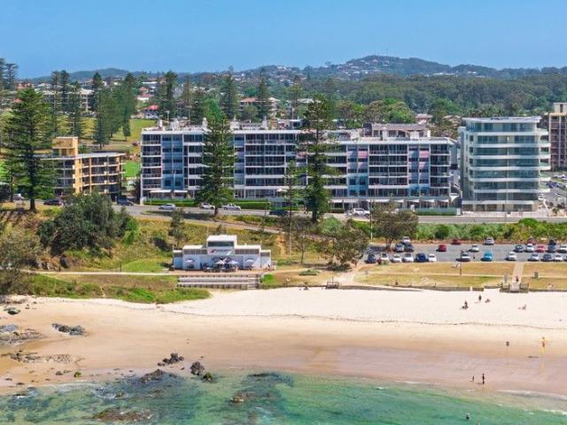 Signature Town Beach Base in Iconic 'Sandcastle'