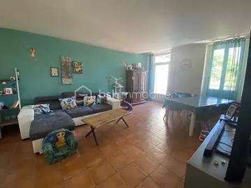 Signes 83870 Achat / Vente appartement 4 pièces t4 terrasse cave