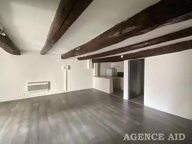 Signes 83870 Location appartement 1 pièce t1