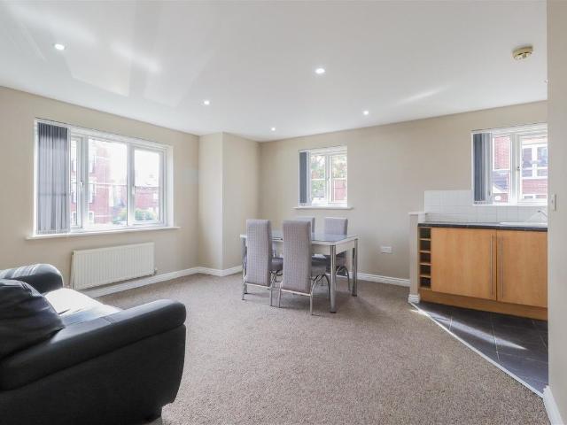 Signet Square, Stoke, Coventry CV2, 2 bed flat to rent, £975 pcm | PrimeLocation