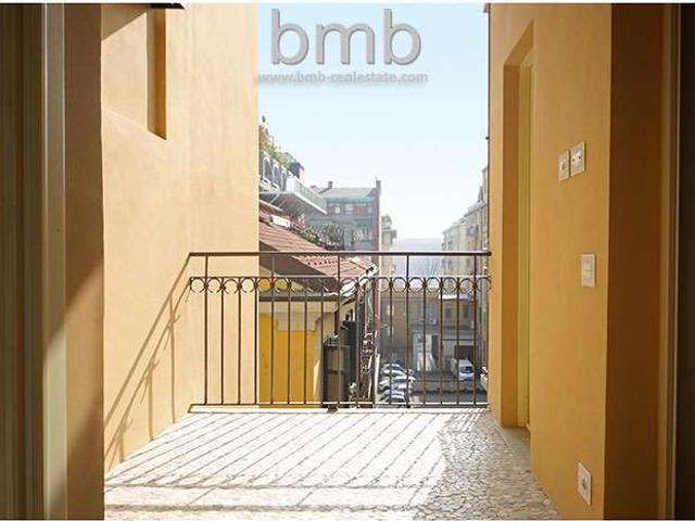 SIGNORILE QUADRILOCALE CON TERRAZZINO