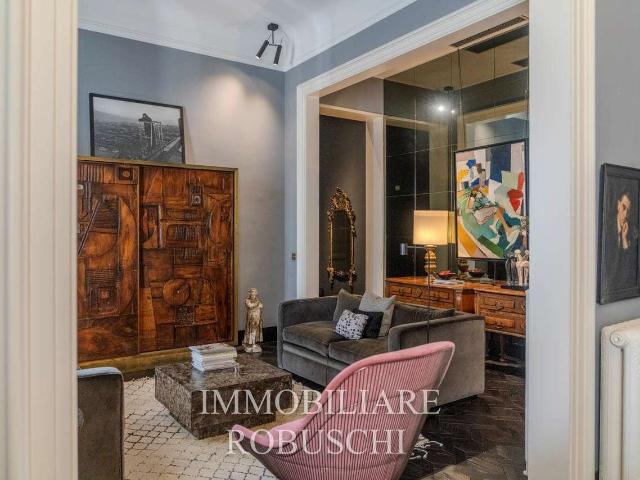 Signorile Residenza Lungarno Elegante e di Design 140m² Florence