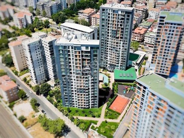 Siltaş Marina'da Deniz Manzaralı Kiralık 3+1 Daire