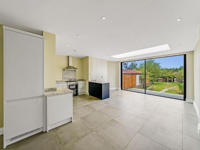 Silverthorn Gardens, North Chingford E4, 5 bed semi detached house to rent, £4,000 pcm | PrimeLocation