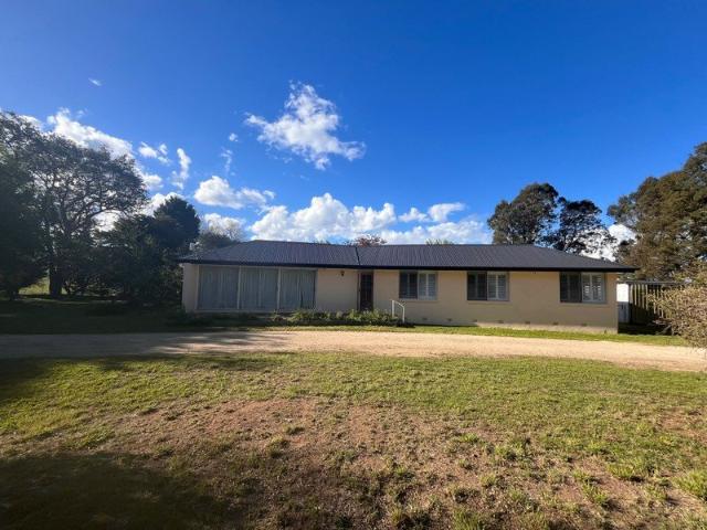 Silverwood Country Living, Established Gardens & Space to Breathe