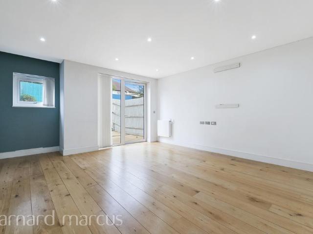 Silverworks Close, LONDON 4 bed townhouse to rent £3,000 pcm £692 pw