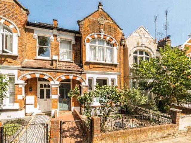 Silver Crescent, Chiswick, London W4, 3 bed flat to rent, £3,500 pcm | PrimeLocation