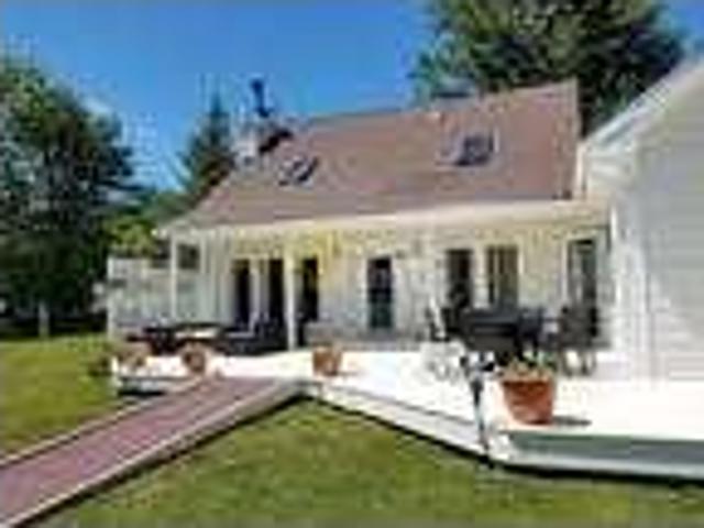 Silver Bay 4 bedroom house