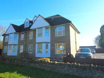 Silver Birch Court, Wittering, Peterborough PE8, 2 bed flat to rent, £850 pcm | PrimeLocation