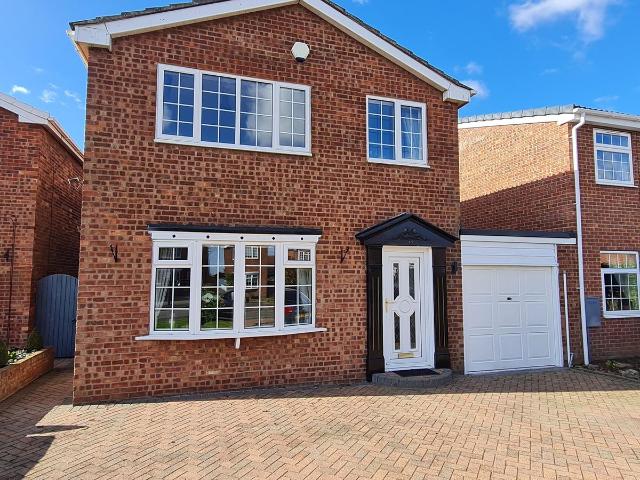 Silver Birch Grove, Doncaster DN9, 3 bed property to rent, £1,250 pcm | PrimeLocation