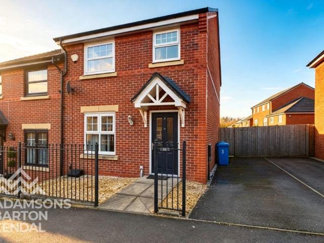 Silver Birch Road, Blackley. 3 bed semi detached house to rent £1,300 pcm £300 pw