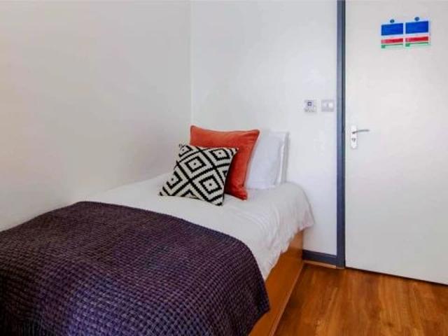 Silver Single Room with View