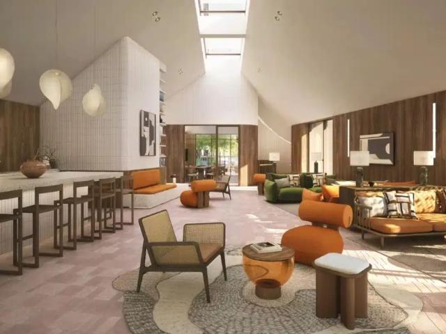 Silver Studio Courtyard View | Lower Level